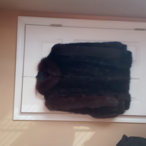 Mink/ Fox Short Jacket Size M/L - Picture 1 of 16